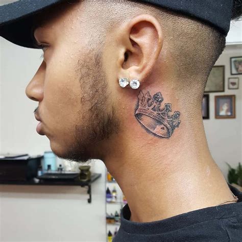 crown tattoos for men.